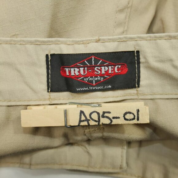 TRU-SPEC Men's Tactical Cargo Shorts Size 42 Ripstop Workwear Beige Tan Military - Picture 3 of 5